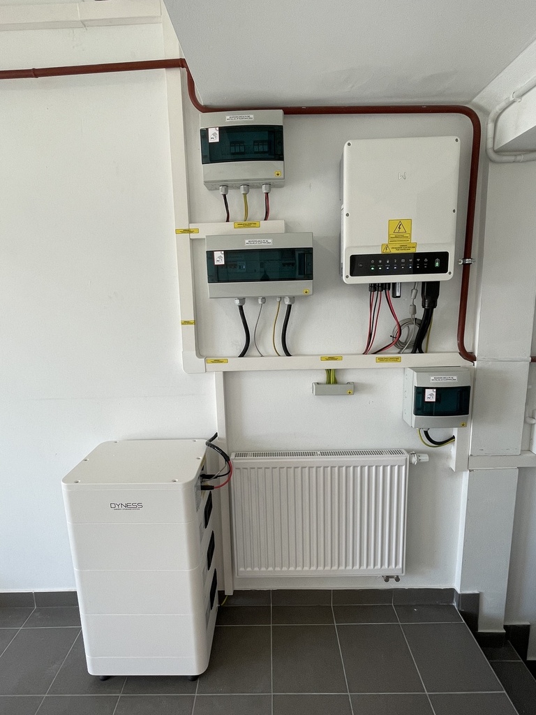 Zestaw Dyness Tower T10 magazyn energii 10.66kWh HV // (BMS + 3x baterie) + GoodWe ET PLUS+ GW8KN-ET 16A